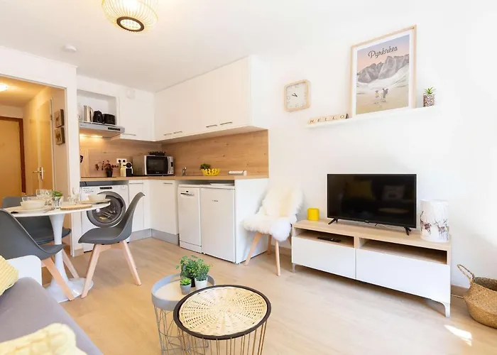 4 Pers Proche Centre Et Téléphérique Avec Wifi - Fr-1-296-438 *